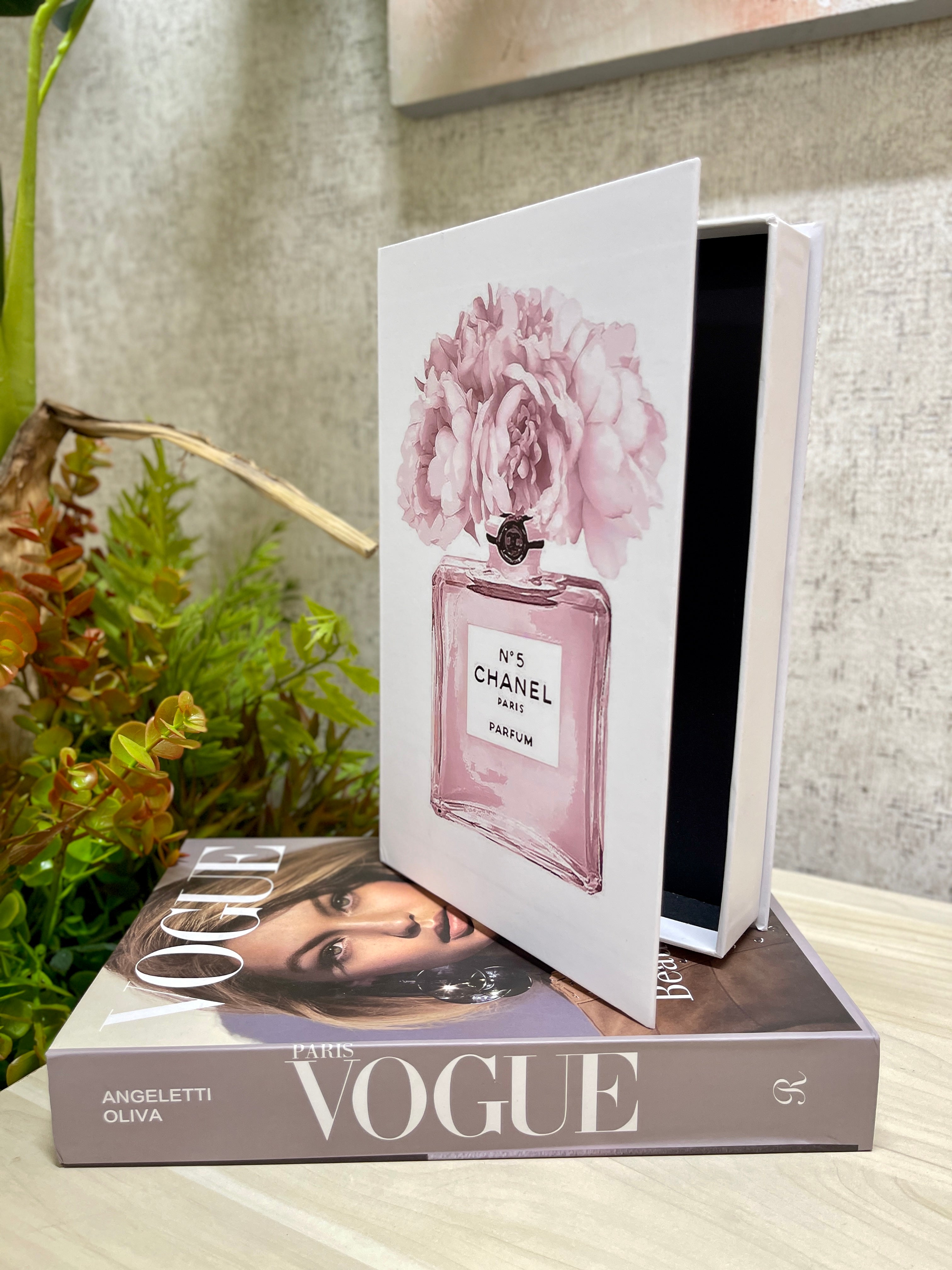 Libro Decorativo Cofre Chanel Blanco Rosado